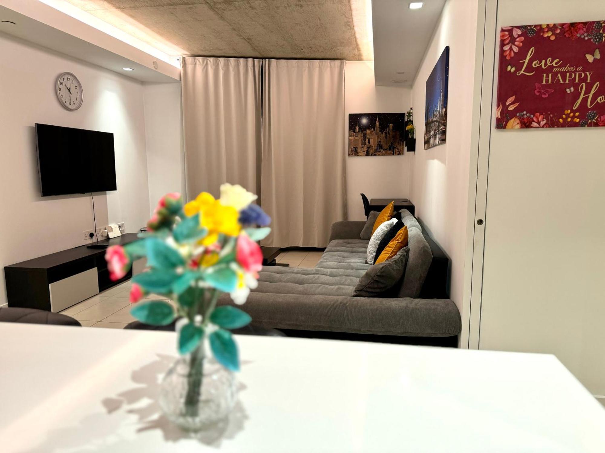 Excel Cosy With Balcony & River View Close To O2 Arena, Cable Car, City Hall Appartement *