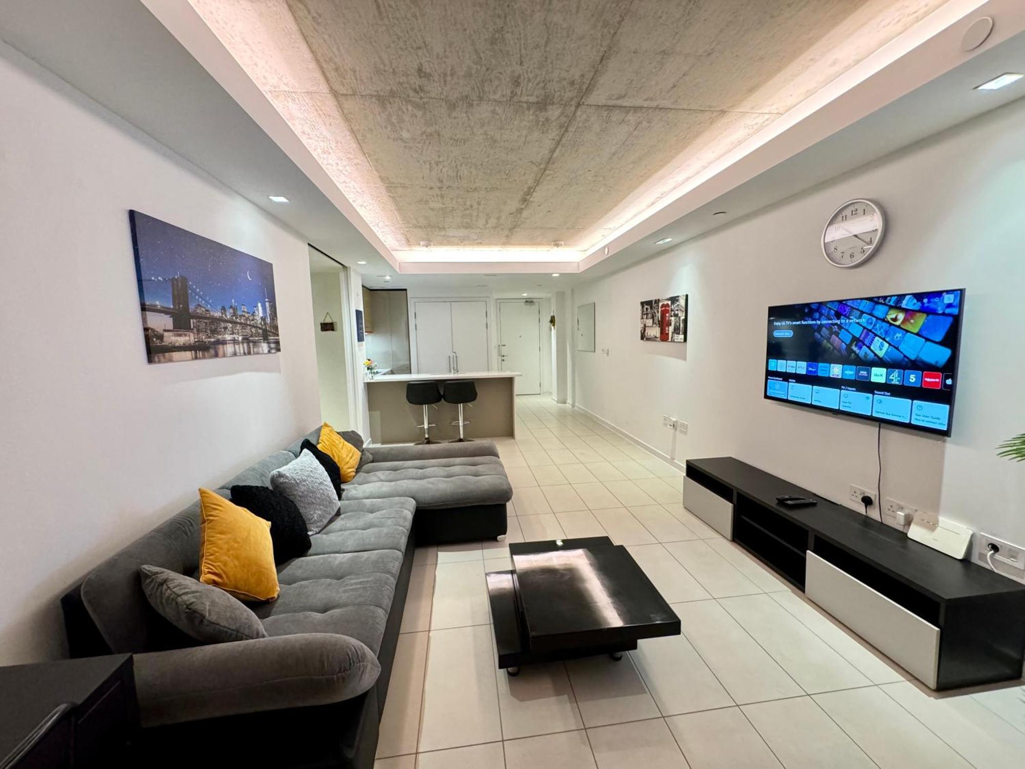 Excel Cosy With Balcony & River View Close To O2 Arena, Cable Car, City Hall Appartement