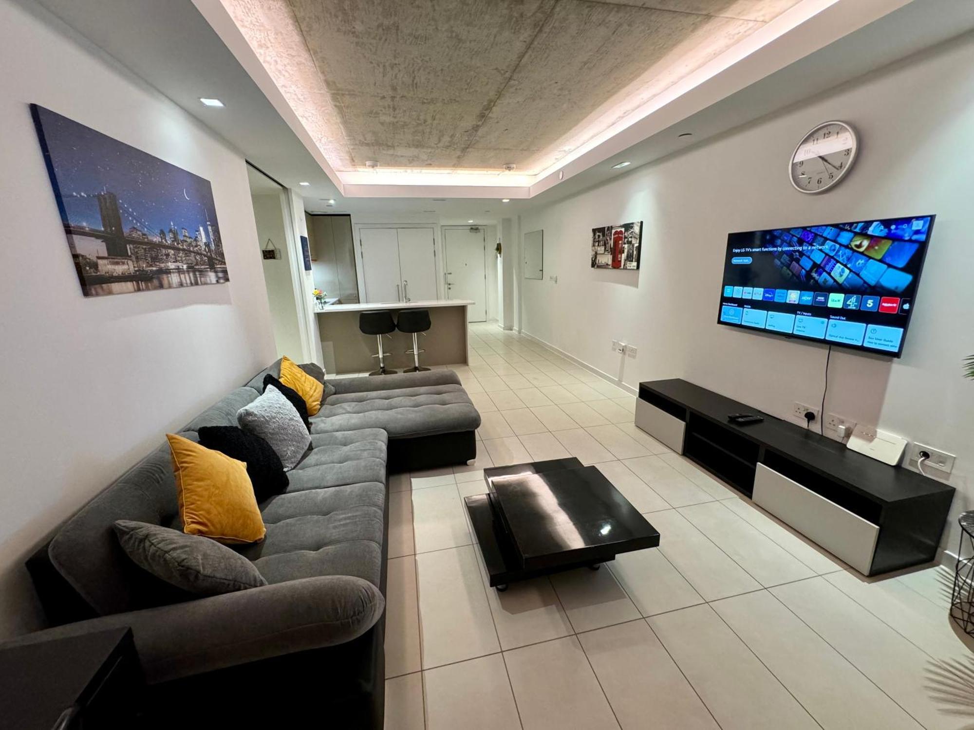Excel Cosy With Balcony & River View Close To O2 Arena, Cable Car, City Hall Appartement